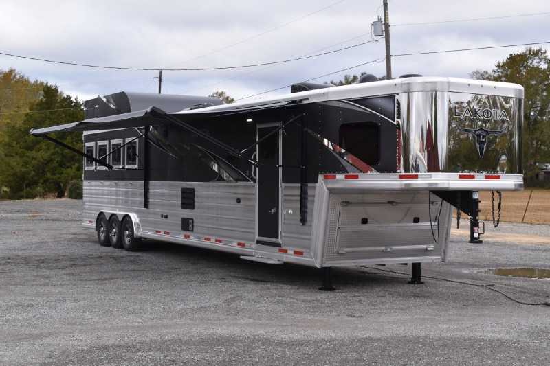 2021 Lakota Bighorn 8418GLQUG 4 Horse Trailer with 18′ Short Wall - Image 35