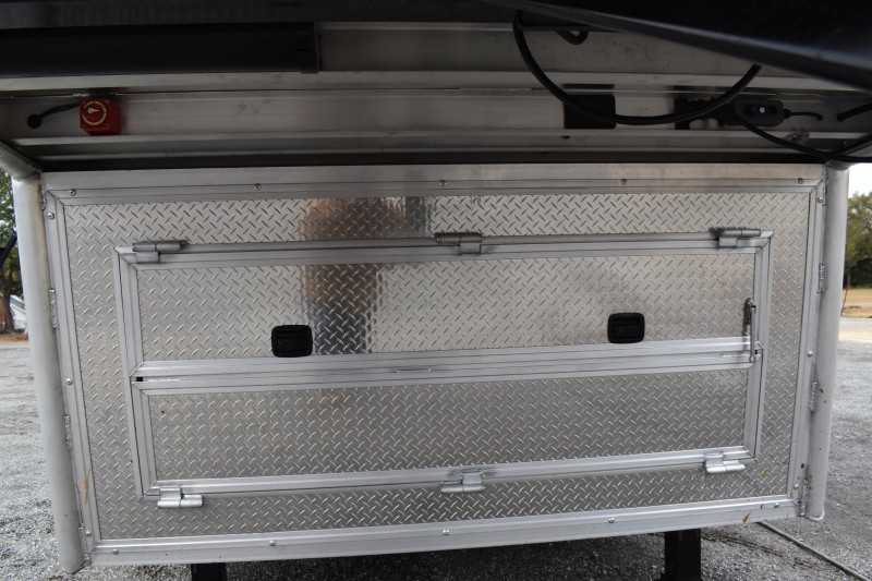 2021 Lakota Bighorn 8418GLQUG 4 Horse Trailer with 18′ Short Wall - Image 2