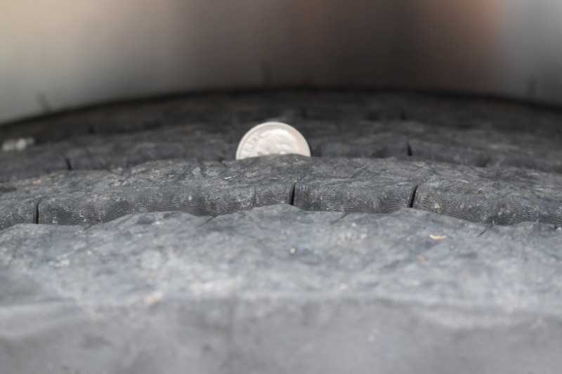 2013 Lakota Charger 8411LQ 4 Horse Trailer with 13′ Short Wall - Image 35