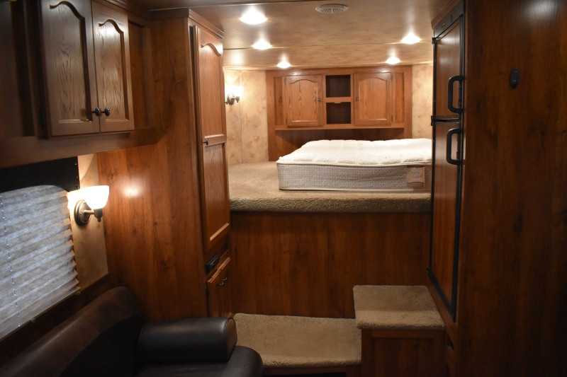 2013 Lakota Charger 8411LQ 4 Horse Trailer with 13′ Short Wall - Image 20