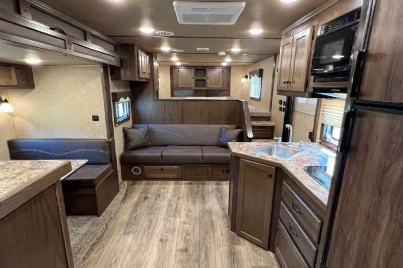 2024 Lakota Charger LE81413SR Stock Trailer with 13′ Short Wall - Image 24