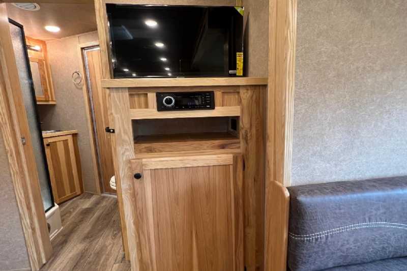 2024 Lakota Charger 8411RKGLQ 4 Horse Trailer with 11′ Short Wall - Image 18