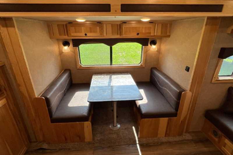 2024 Lakota Charger 8411RKGLQ 4 Horse Trailer with 11′ Short Wall - Image 19