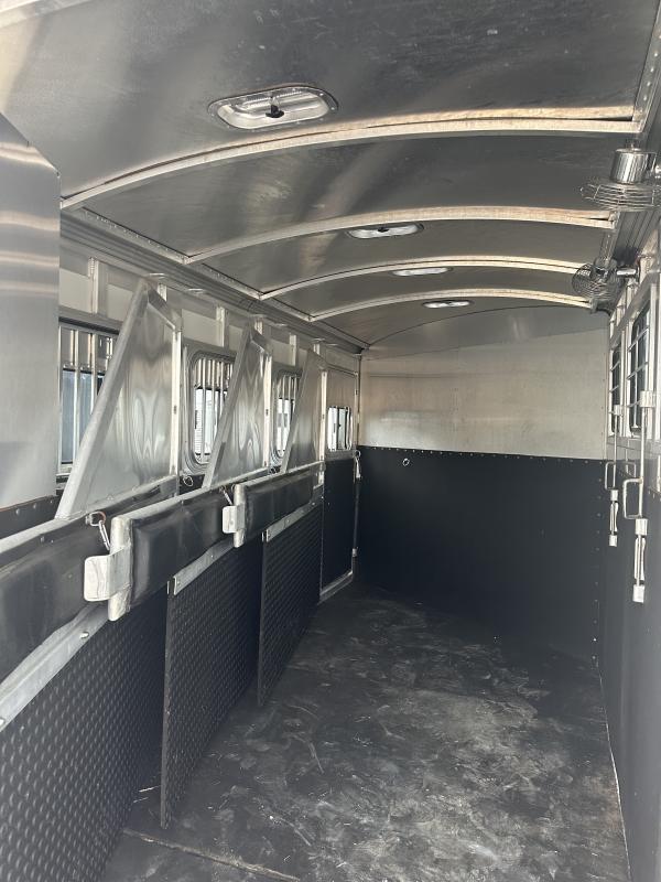2004 Cherokee Trailers 4H GN Horse Trailer - Image 10
