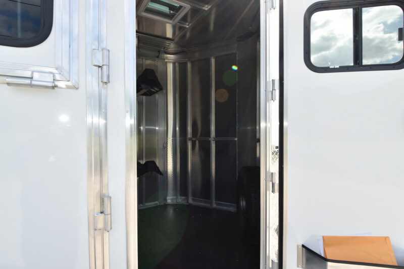 2018 Lakota 2HBPST 2 Horse Trailer - Image 5