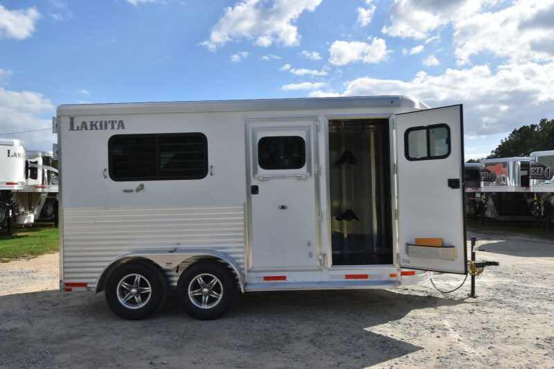 2018 Lakota 2HBPST 2 Horse Trailer - Image 8