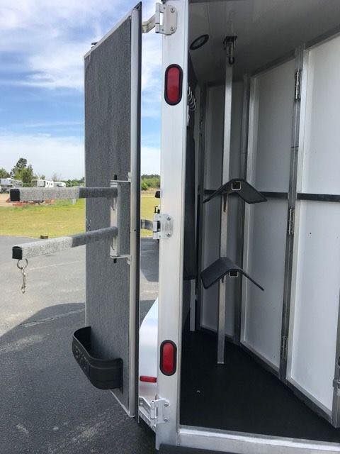 2010 Merhow 2 Horse Slant - Image 11