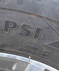 Alternative view of 2015 Lakota 8411GLQ 4 Horse Trailer with 11′ Short Wall