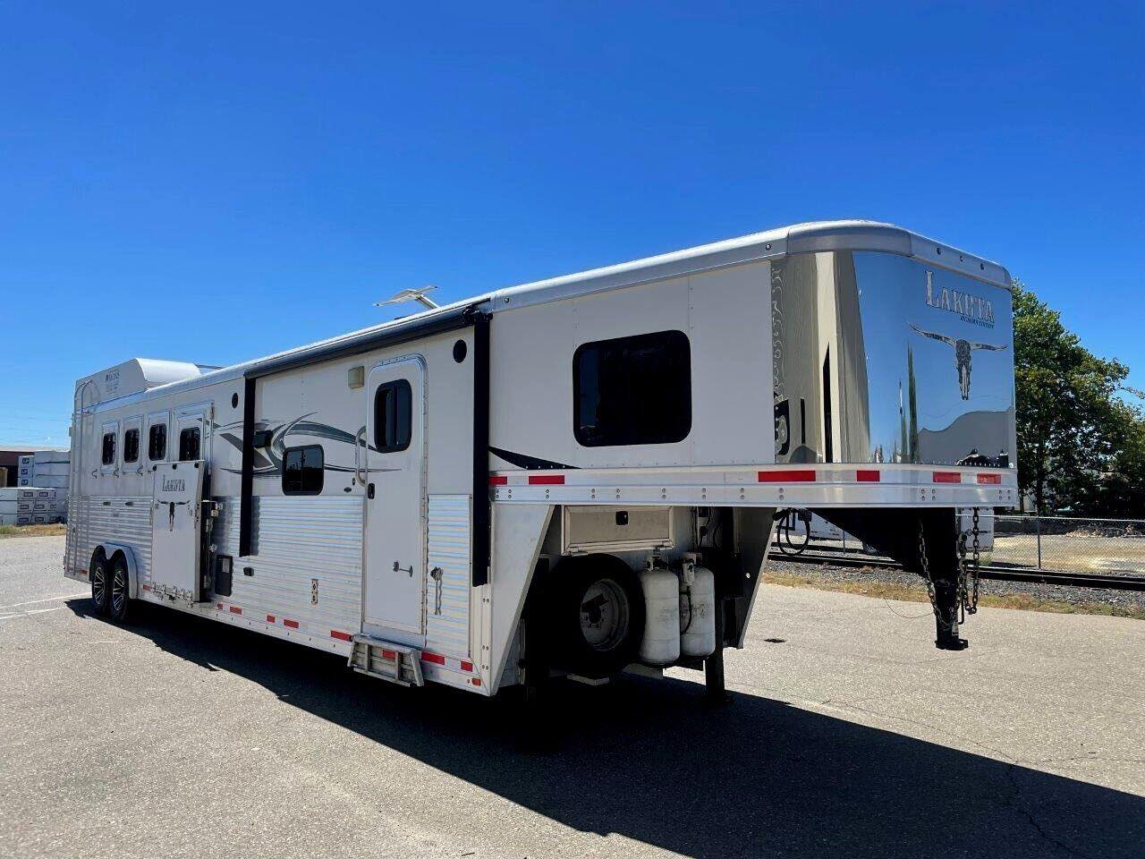 2015 Lakota Bighorn Edition 8414 4 Horse Trailer With Living Quarters “1 Slide” - Image 2