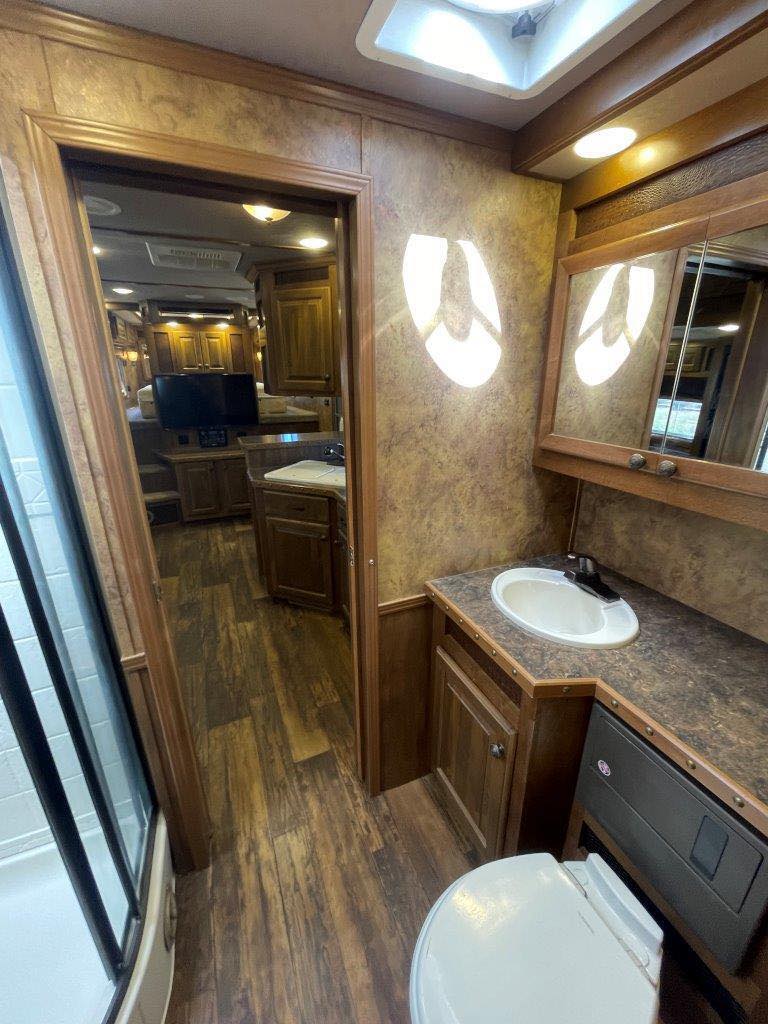 2015 Lakota Bighorn Edition 8414 4 Horse Trailer With Living Quarters “1 Slide” - Image 22