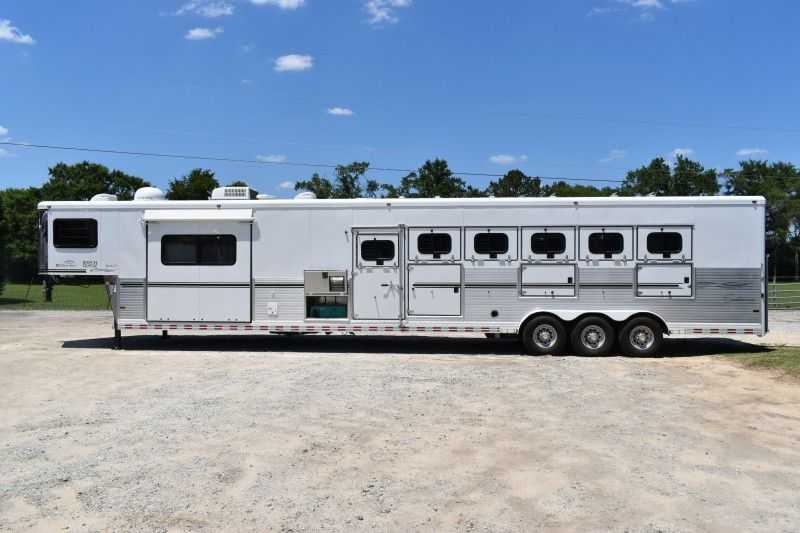 2005 Sundowner Sunlite 6LQ Horse Trailer with 11′ Short Wall 725 Grand Sierra 8612GLQ MidTack
