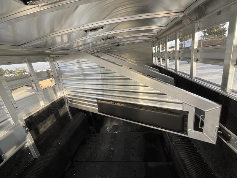 NEW 2024 Elite Trailers 5 Horse Stock Combo BP Horse Trailer - Image 12